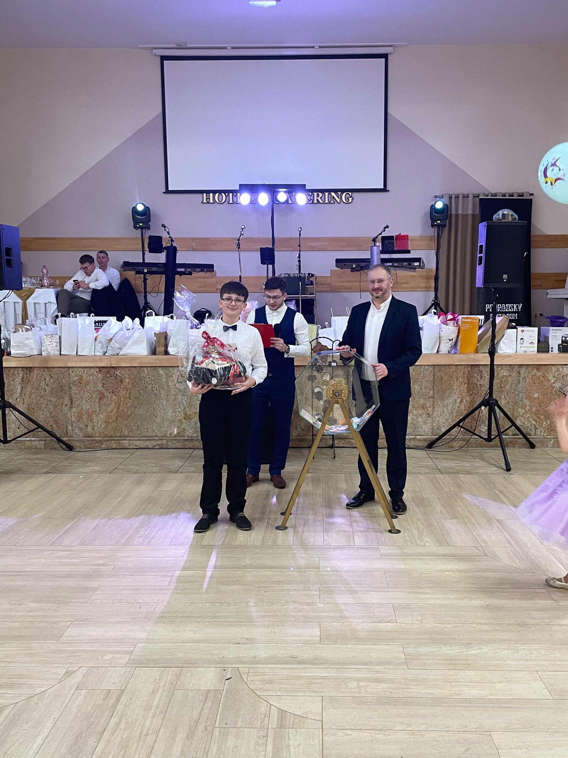 PLEStombola (10) PLEStombola (10)