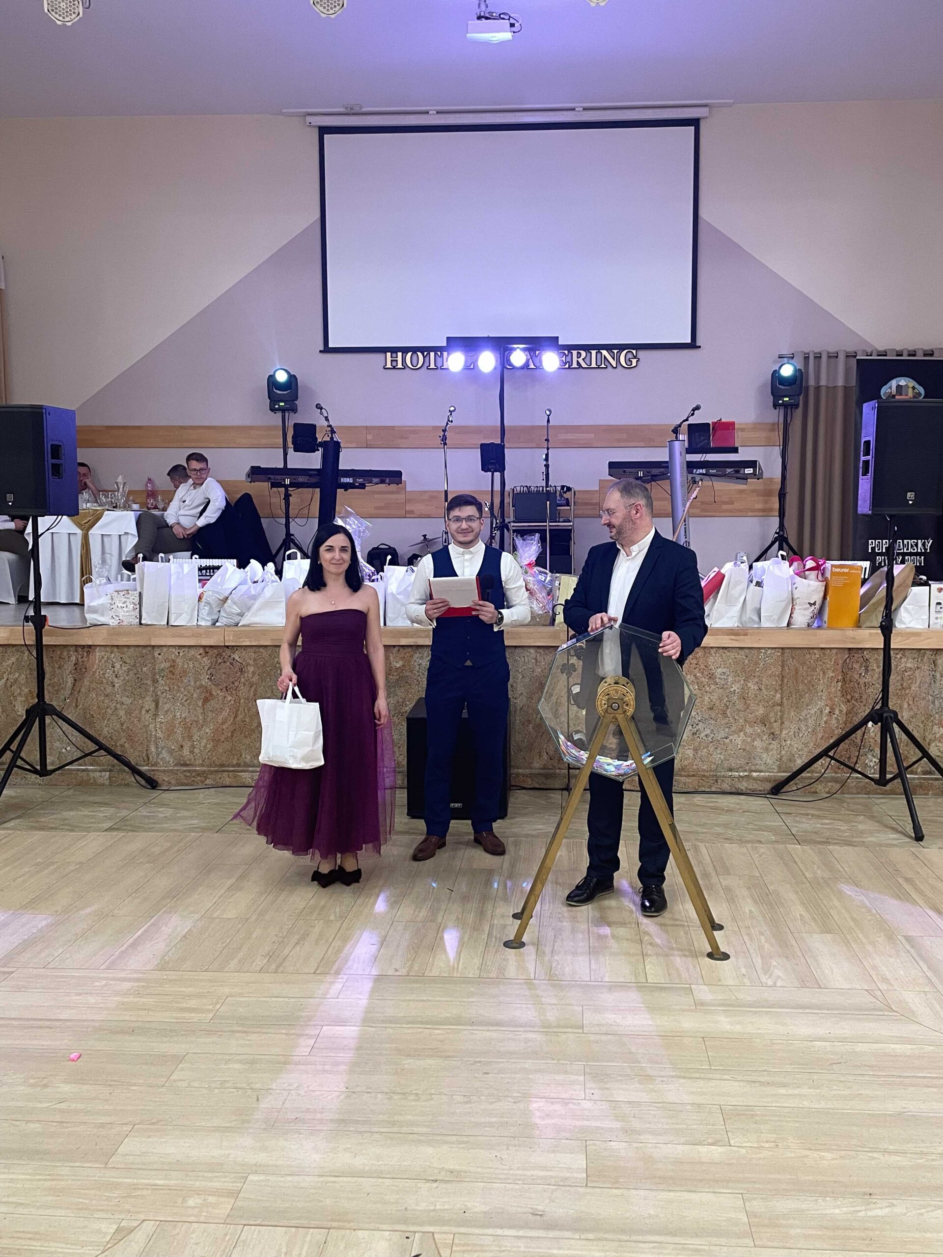 PLEStombola (16) PLEStombola (16)