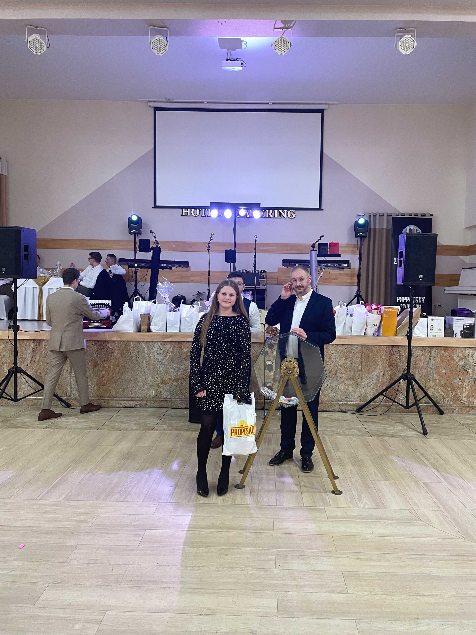 PLEStombola (23) PLEStombola (23)