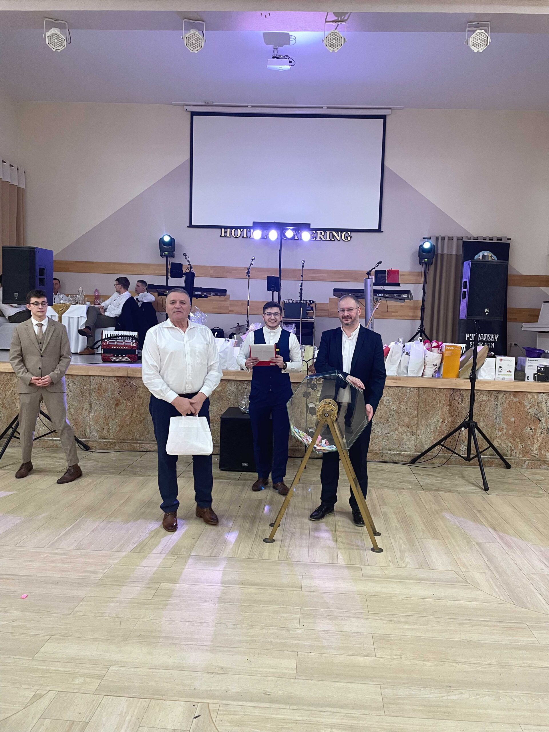 PLEStombola (25) PLEStombola (25)