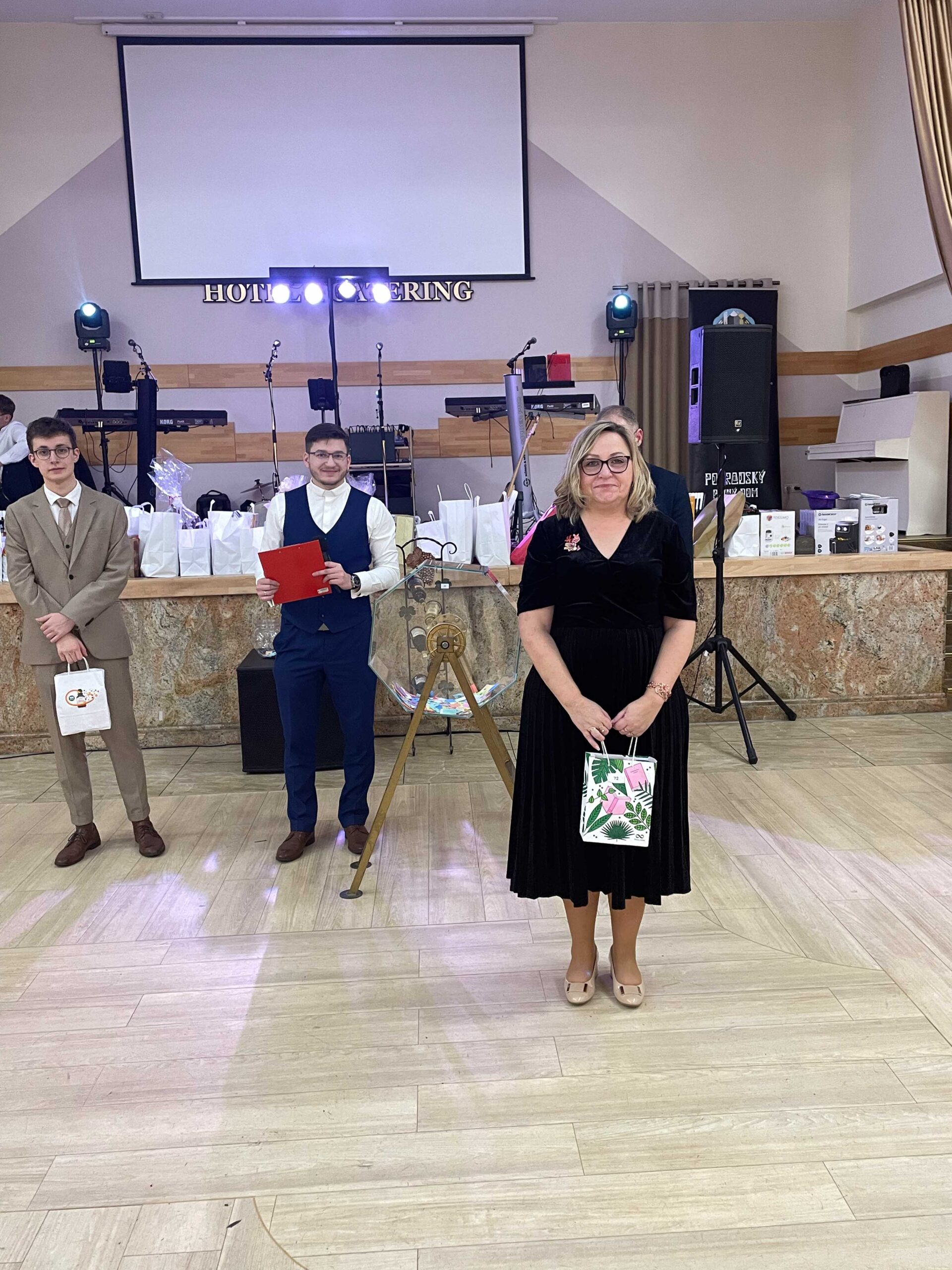 PLEStombola (3) PLEStombola (3)