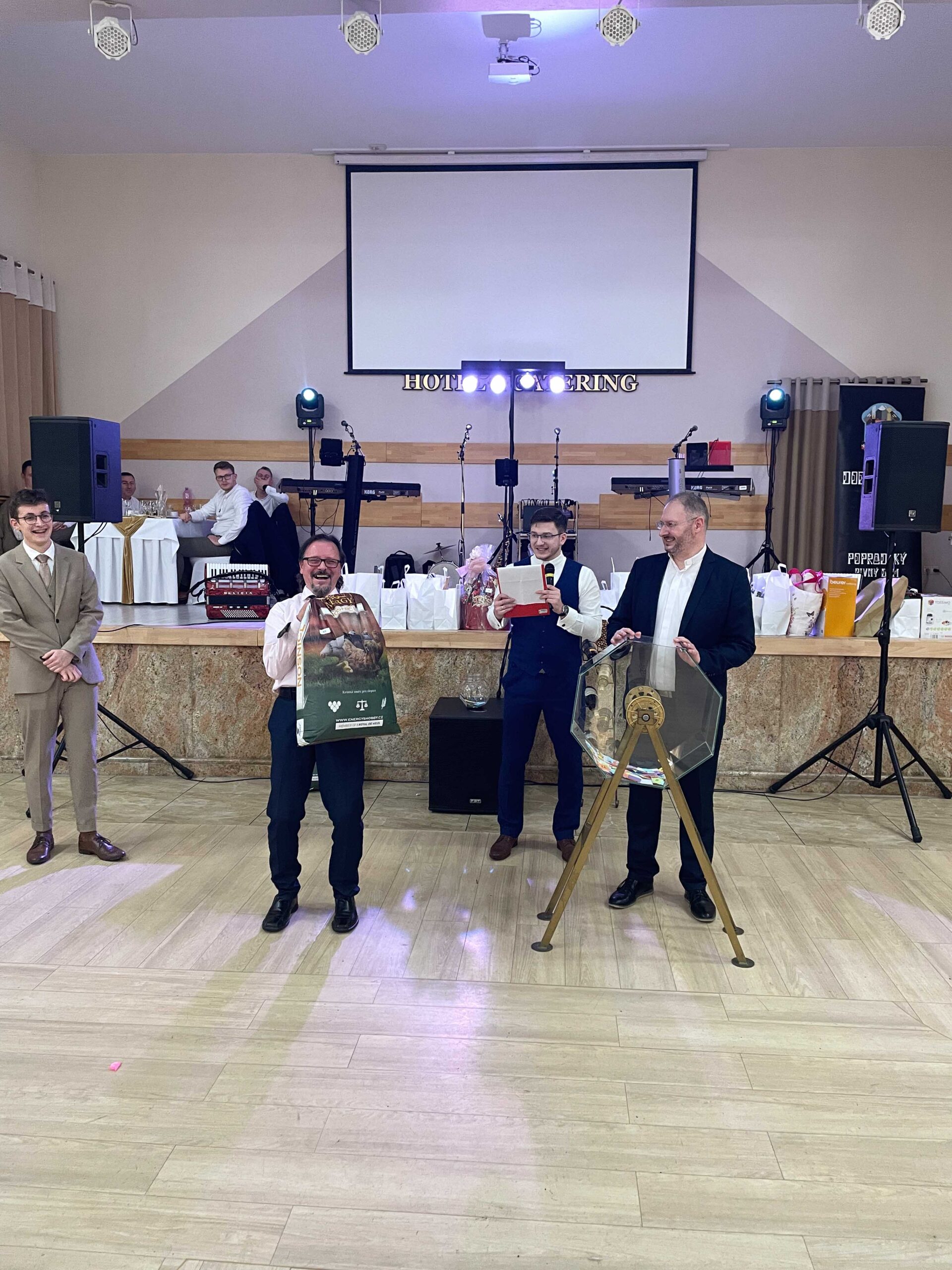 PLEStombola (30) PLEStombola (30)