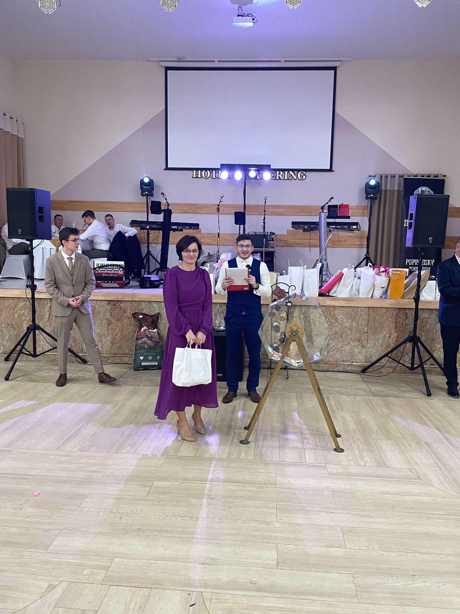 PLEStombola (32) PLEStombola (32)