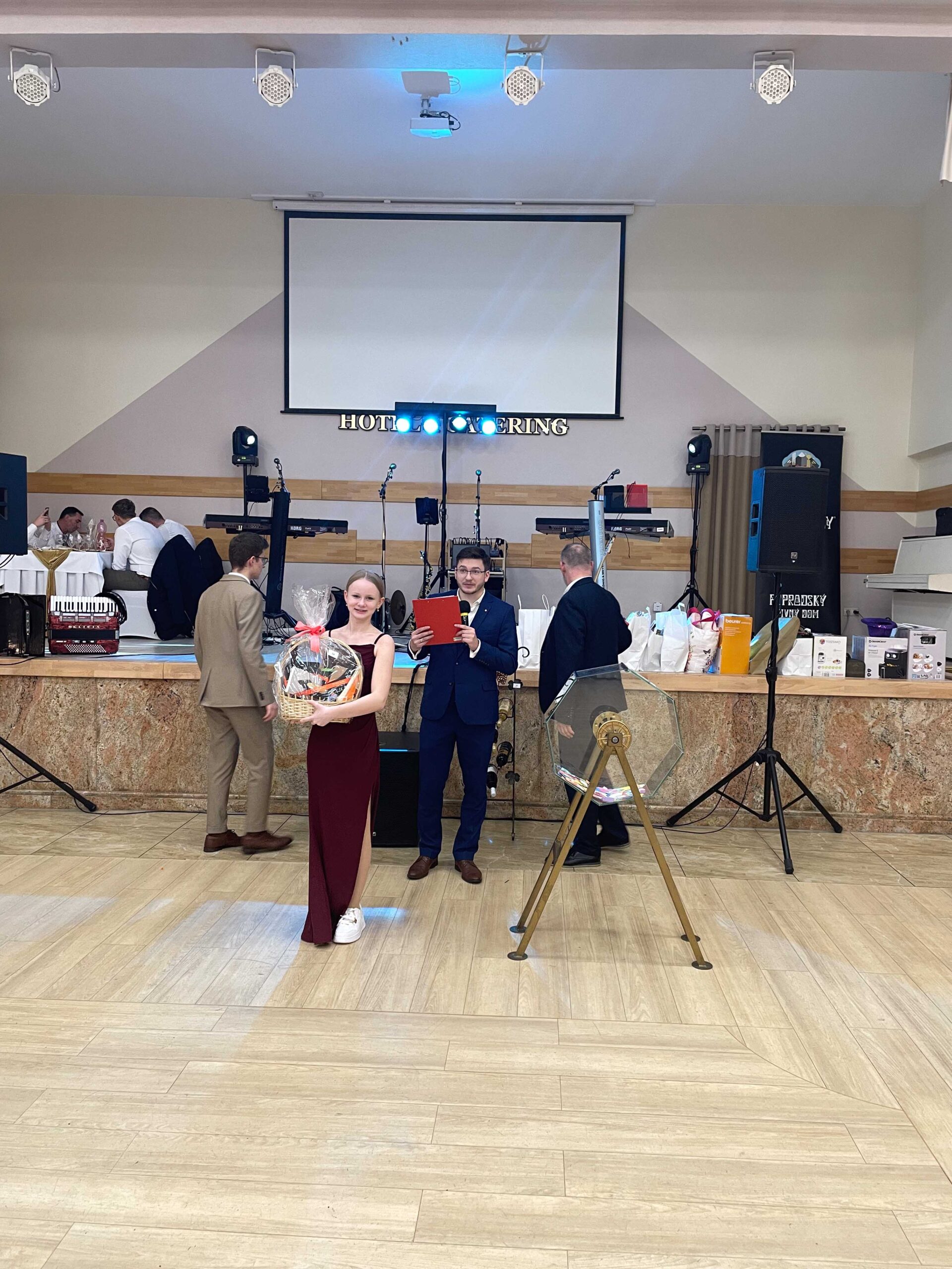 PLEStombola (37) PLEStombola (37)