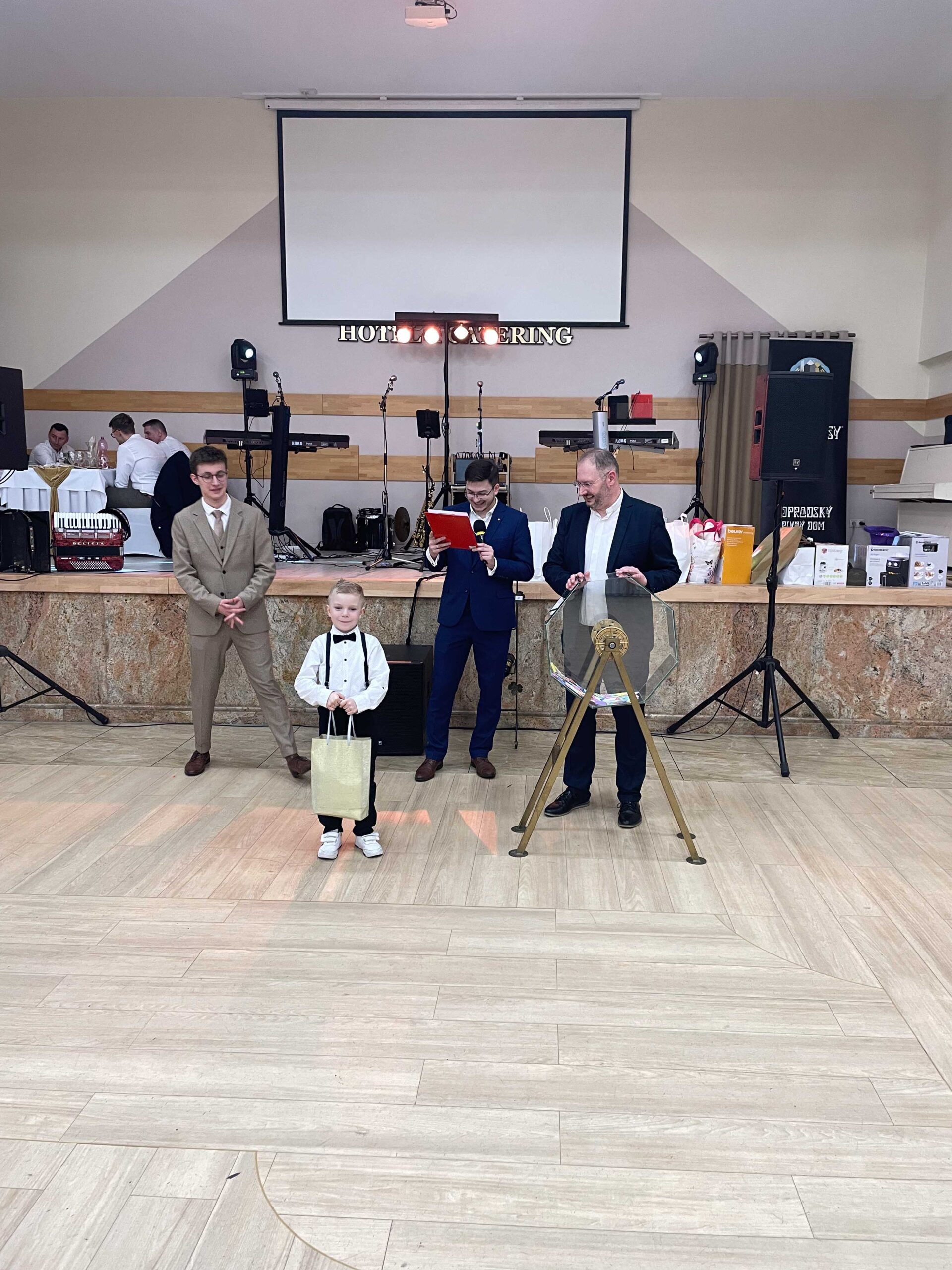 PLEStombola (39) PLEStombola (39)