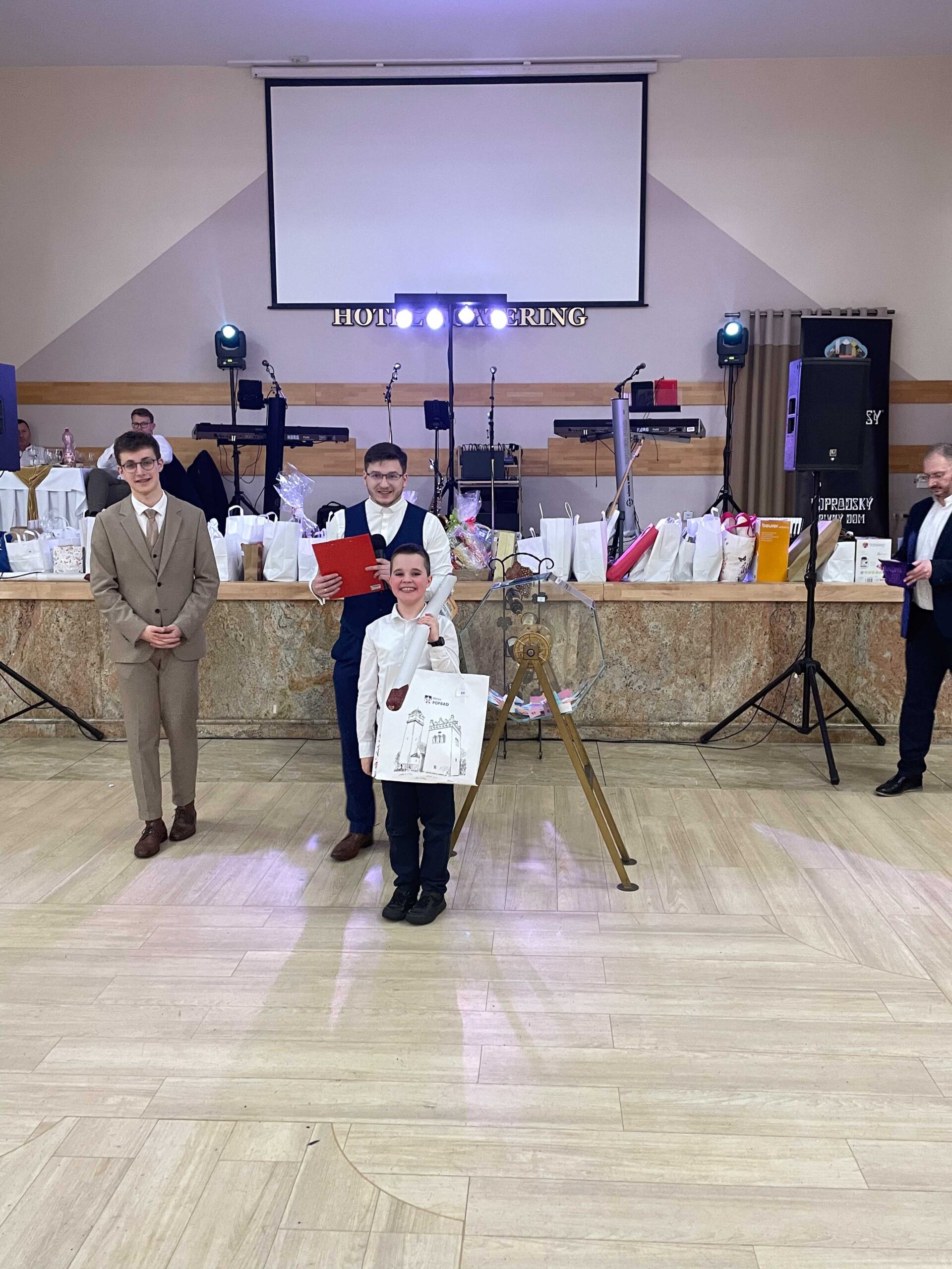 PLEStombola (7) PLEStombola (7)