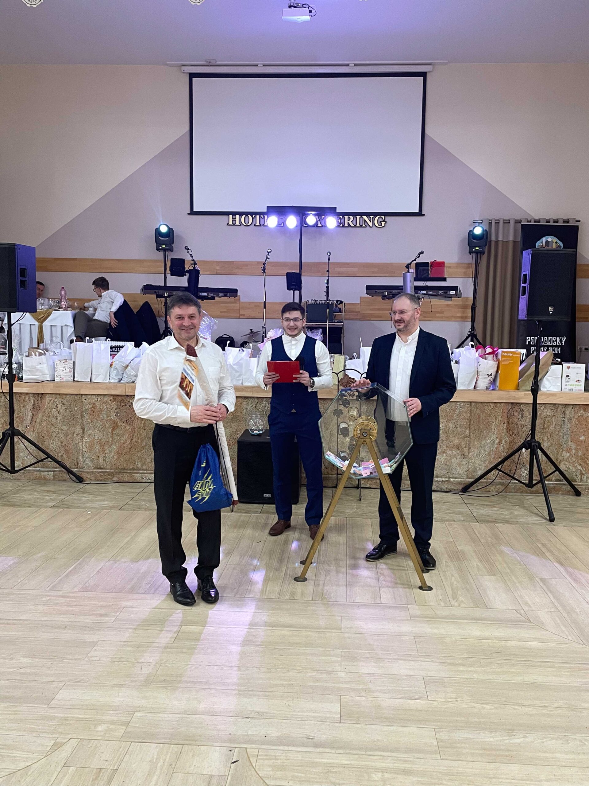 PLEStombola (8) PLEStombola (8)